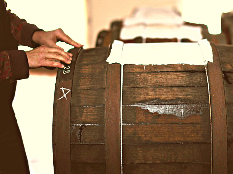 Botte di legno per la produzione dell aceto balsamico tradizionale di reggio emilia ABTRE dell'acetaia Ferdinando Cavalli