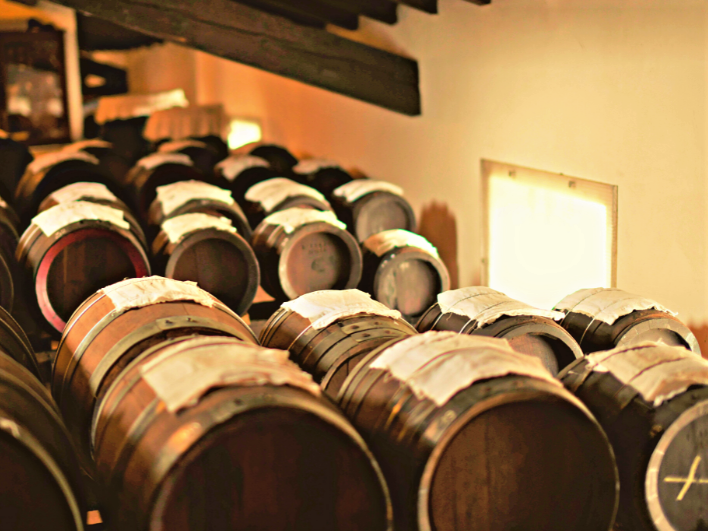 Botti dell'Acetaia Cavalli, produzione dell'Aceto Balsamico Tradizionale di Reggio Emilia (ABTRE) 
